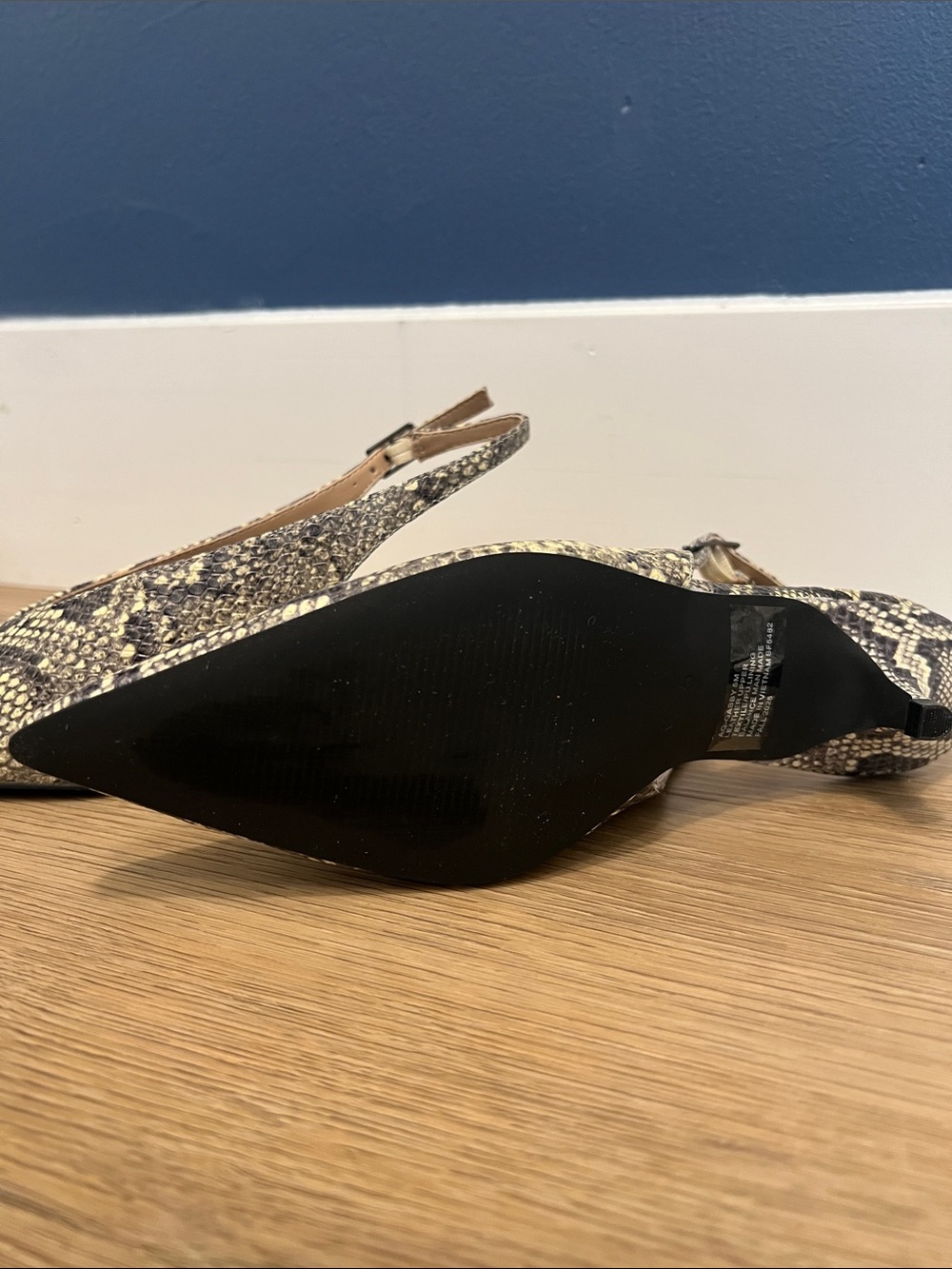 AQUA Women’s Pointed Toe Snake Print Slingback Heels - Picture 4 of 7